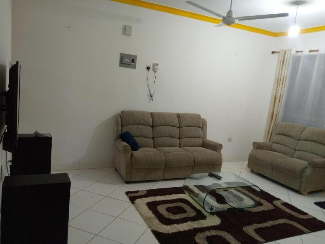 Lux Suites Bamburi Furnished Apartments Dış mekan fotoğraf