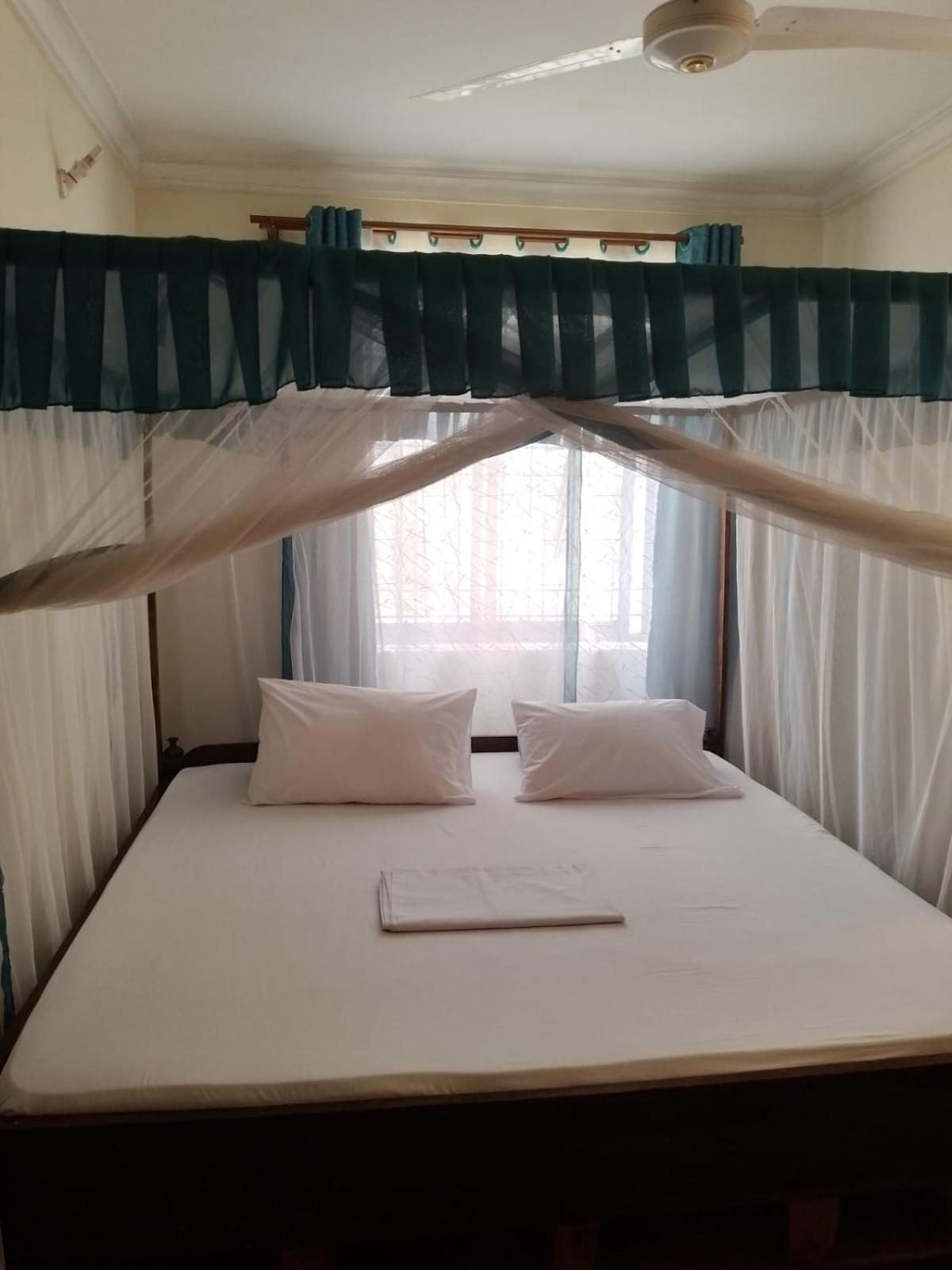 Lux Suites Bamburi Furnished Apartments Dış mekan fotoğraf